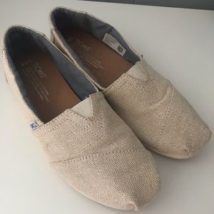 Women’s sparkly TOMS size 6.5